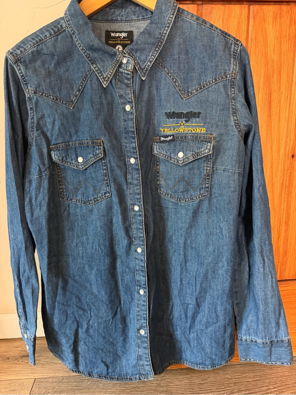 Wrangler x Yellowstone Women's Embroidered Pearl Snap Denim Western Shirt L